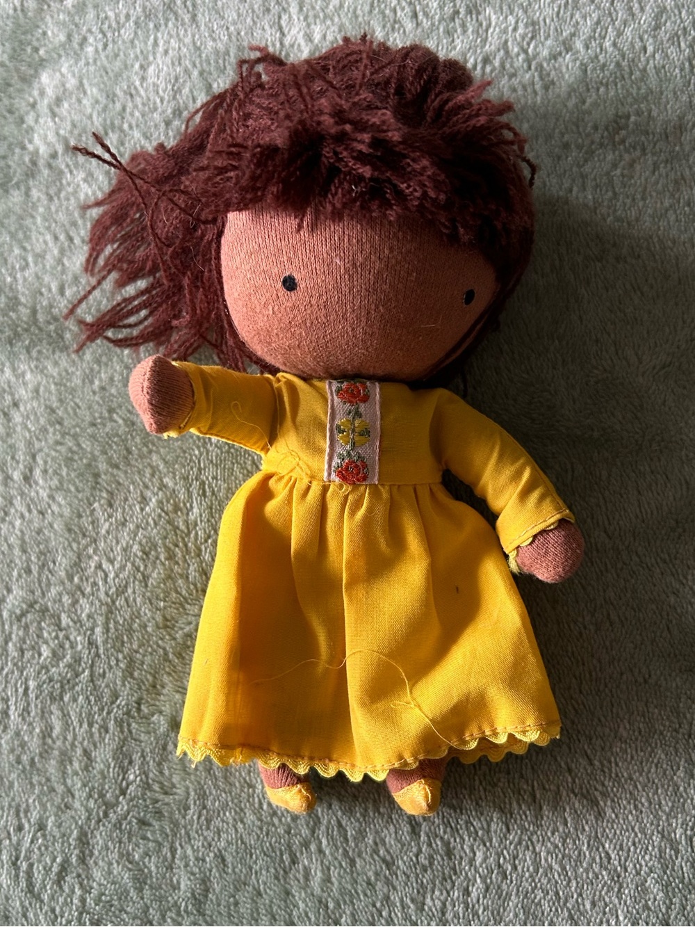 1977 Vintage Joan Walsh Anglund Pocket Doll Brown Hair Yellow Dress Medium Skin